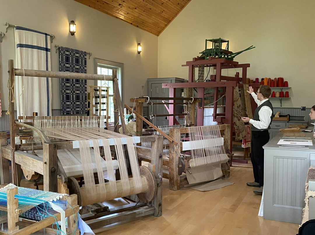 Lang Pioneer Village Museum景点图片