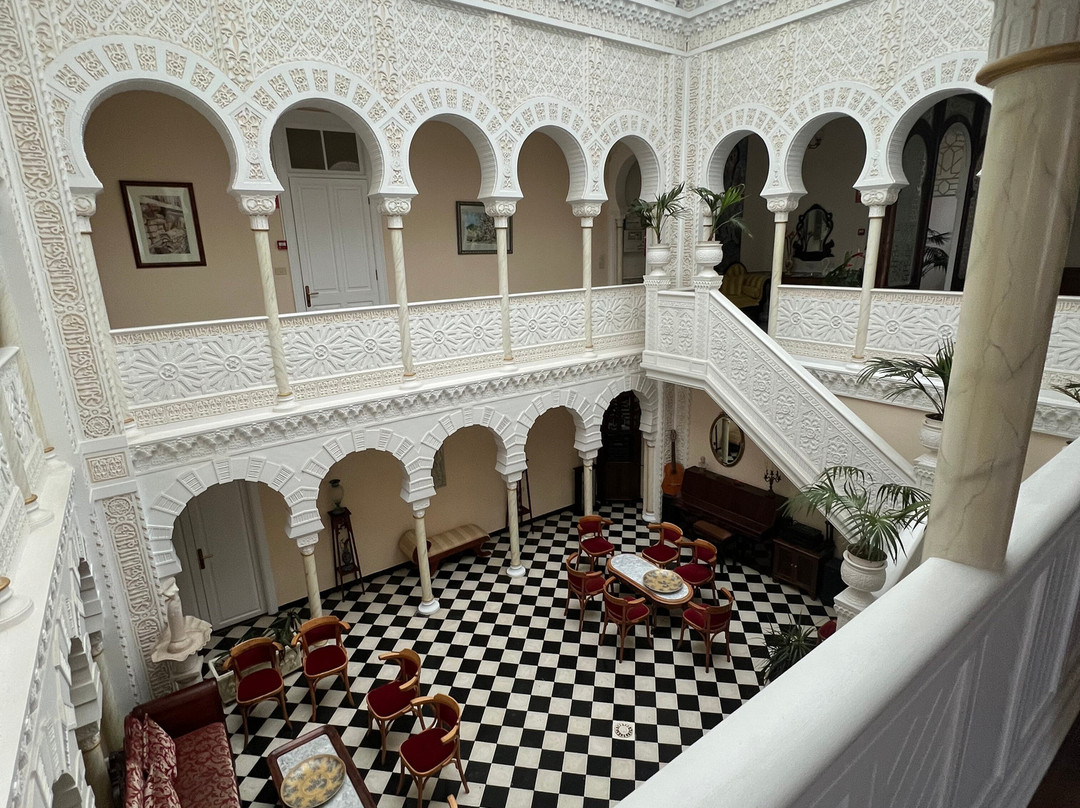 Hotel Alhambra主图