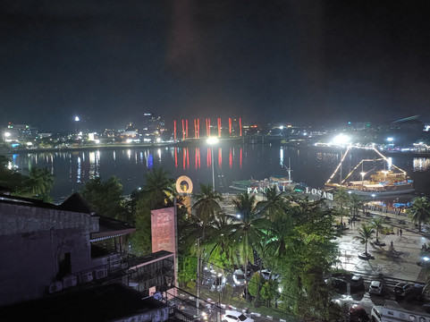 Almadera Hotel Makassar主图