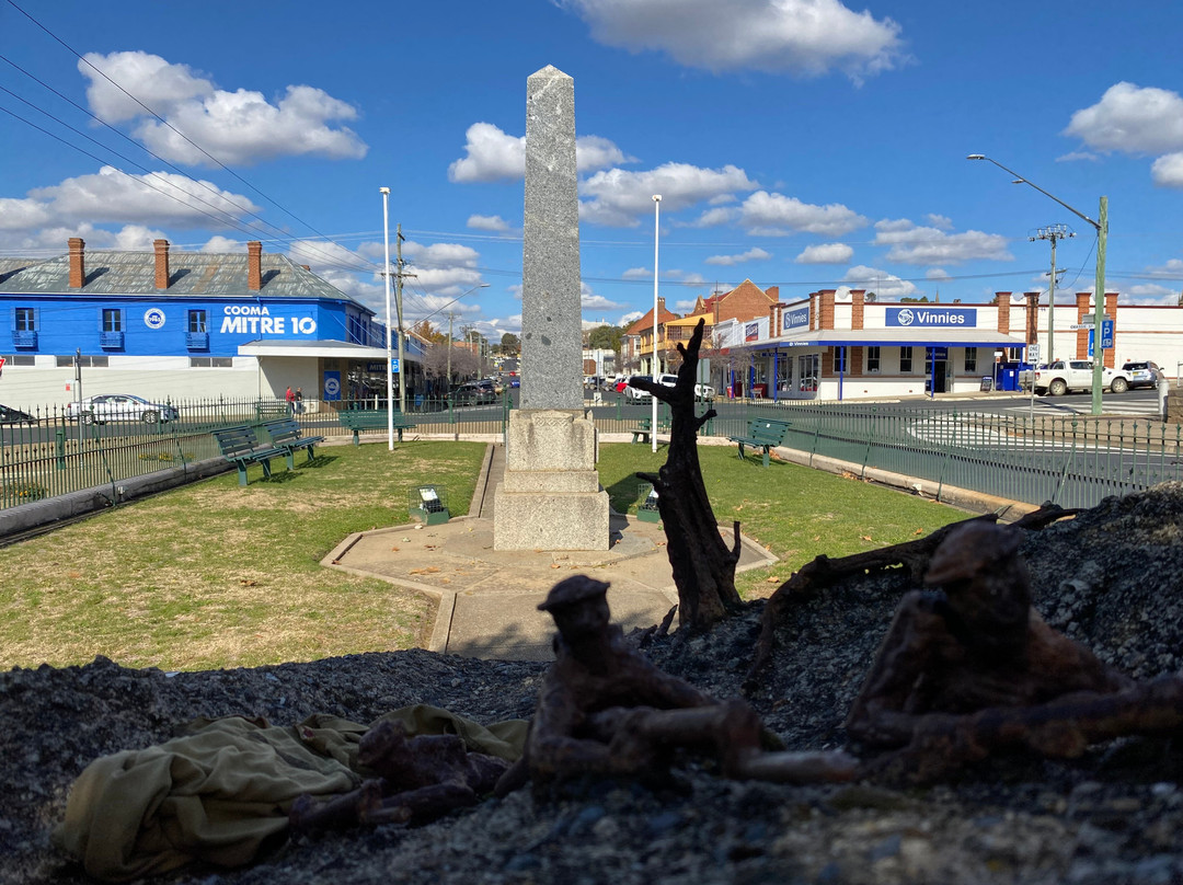 The Cooma Cenotaph-Cooma必去景点