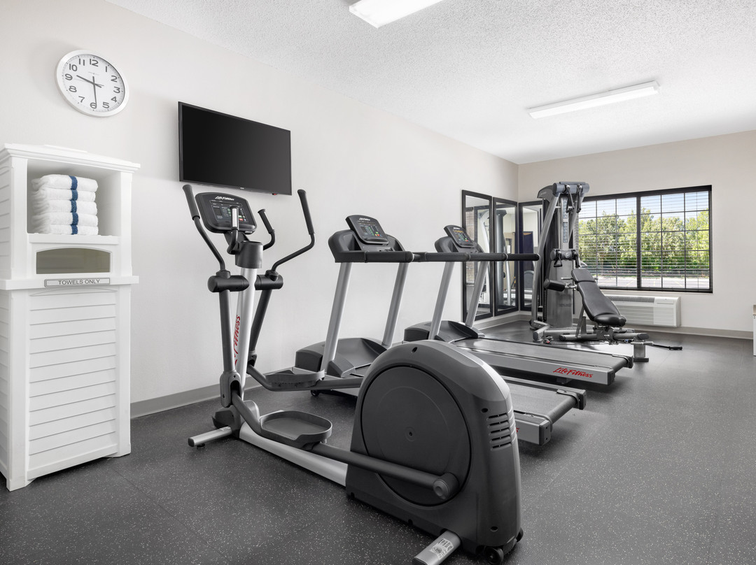 斯普林菲尔德卡尔森江山旅馆&套房酒店主图