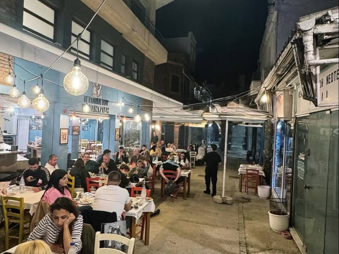 Η γωνιά του Καζαντζίδη