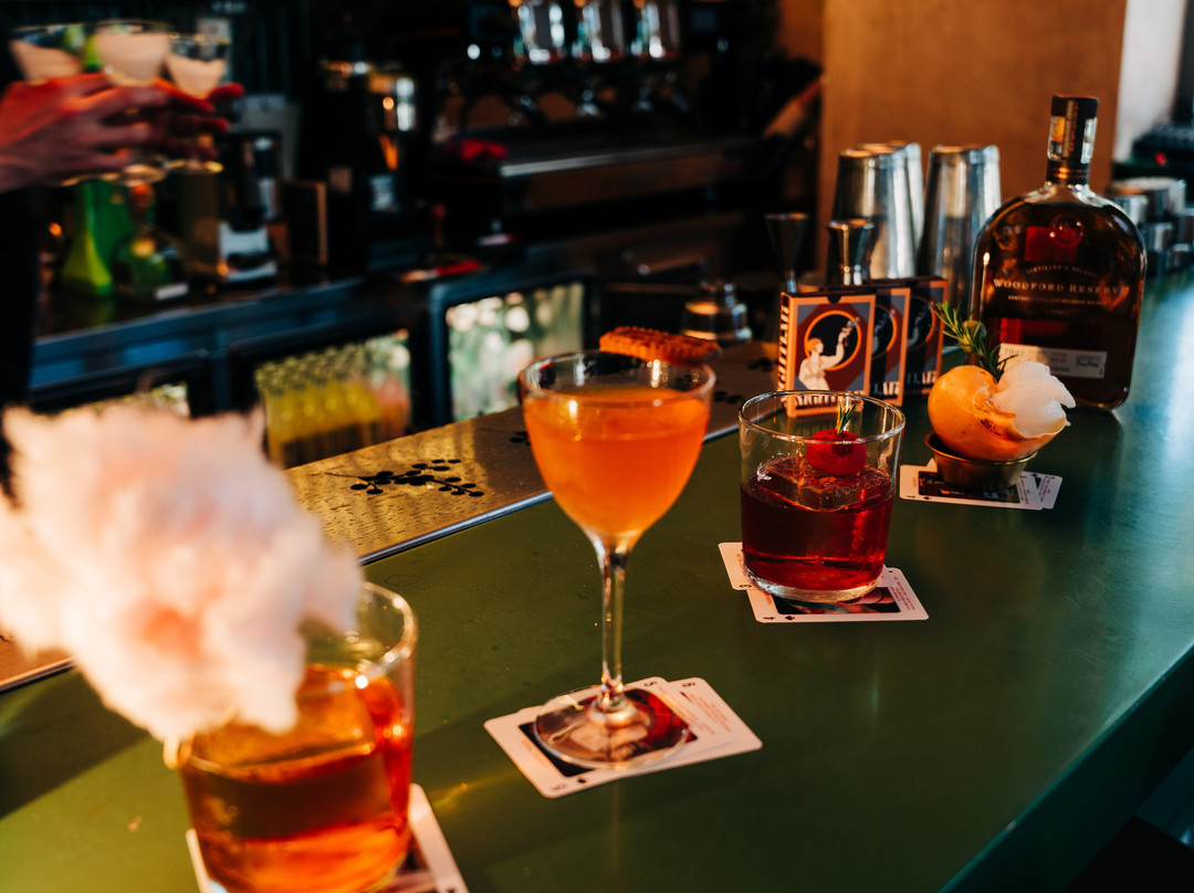 Mimoza Bar & Cocktails-地拉那必去景点