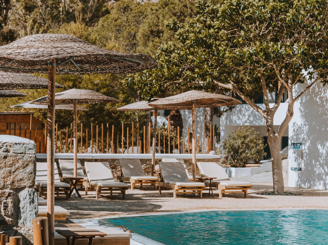 Hippie All Day Bar-Livadi必去景点