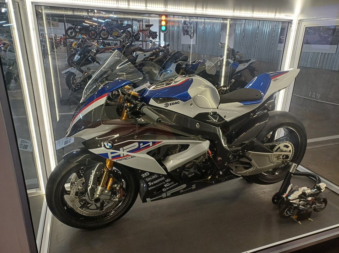 The Motorcycle Room-克尼斯纳必去景点