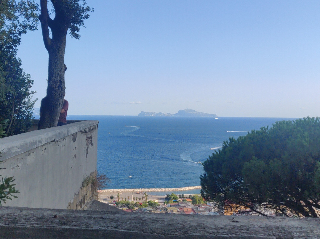 Passeggiate Letterarie Alla Villa Floridiana-那不勒斯必去景点