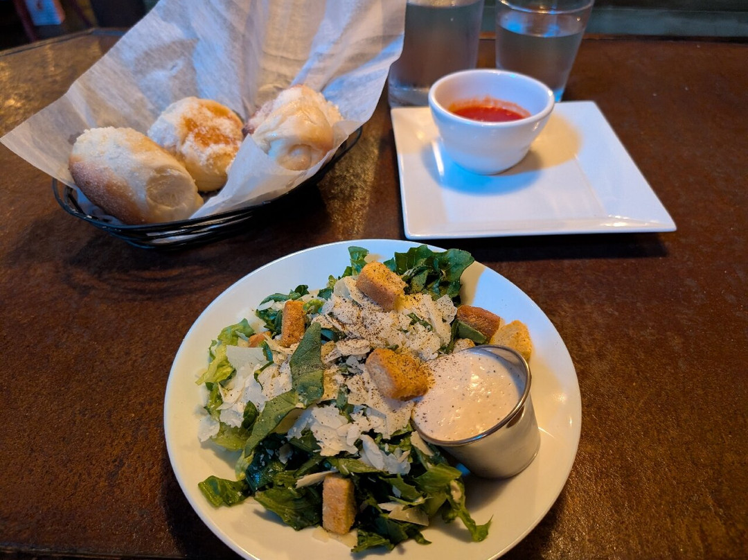 Doro's Italian Restaurant - Calhoun