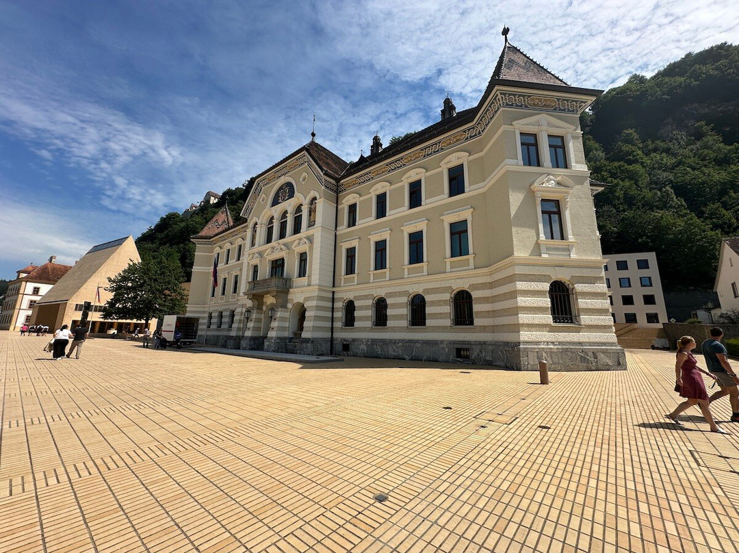 Liechtenstein Center-瓦杜兹必去景点