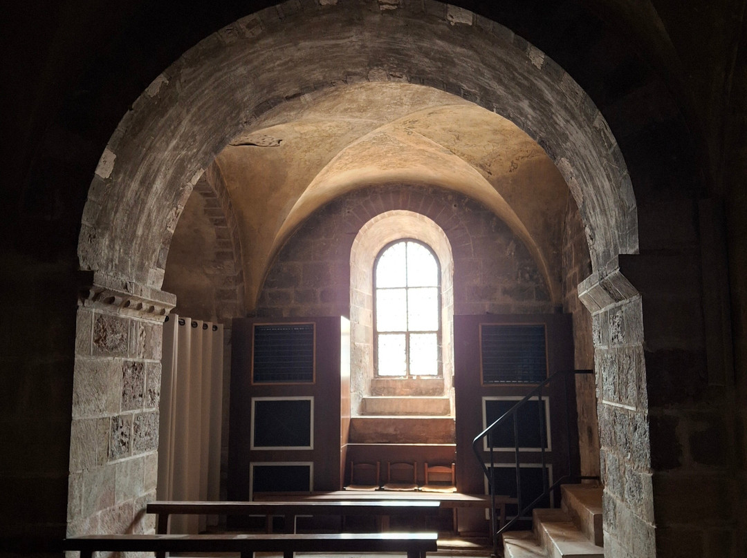 Abbaye de Fleury-Saint-Benoit-sur-Loire必去景点