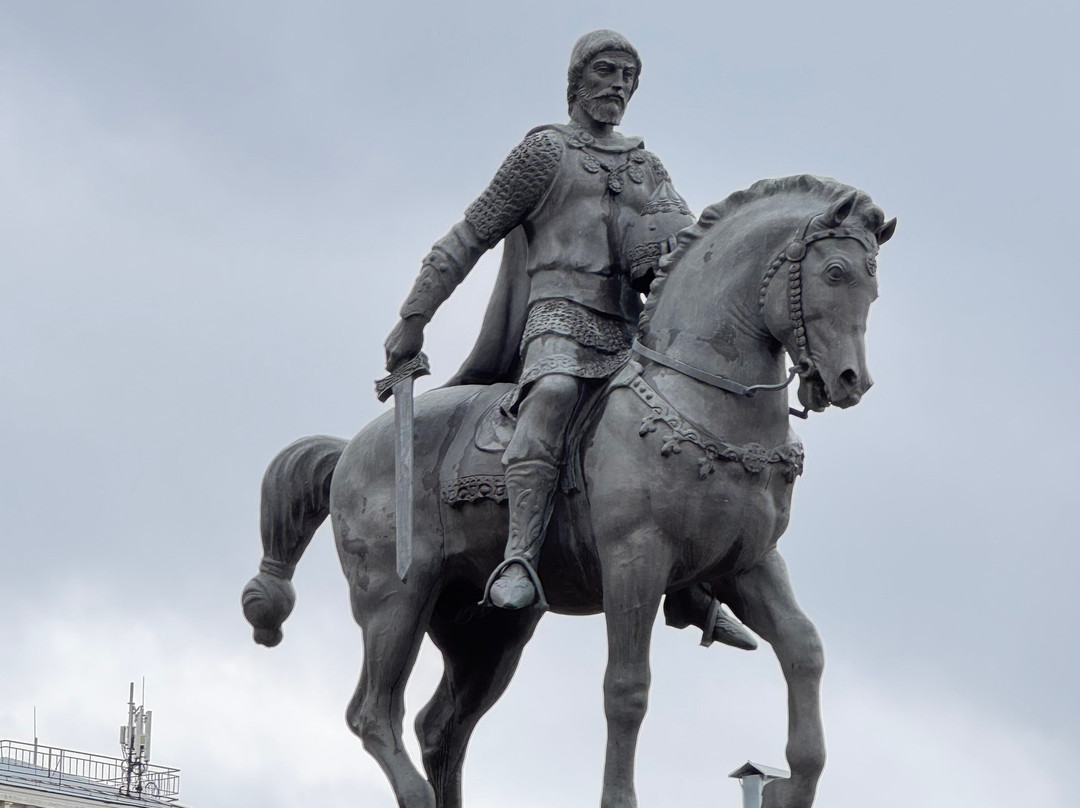 Monument to the Prince Oleg Ryazanskiy-Ryazan必去景点