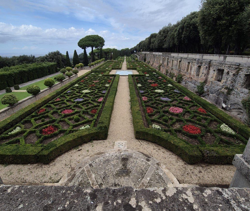 Giardini di Villa Barberini - Borgo Laudato Si'-冈多菲堡必去景点