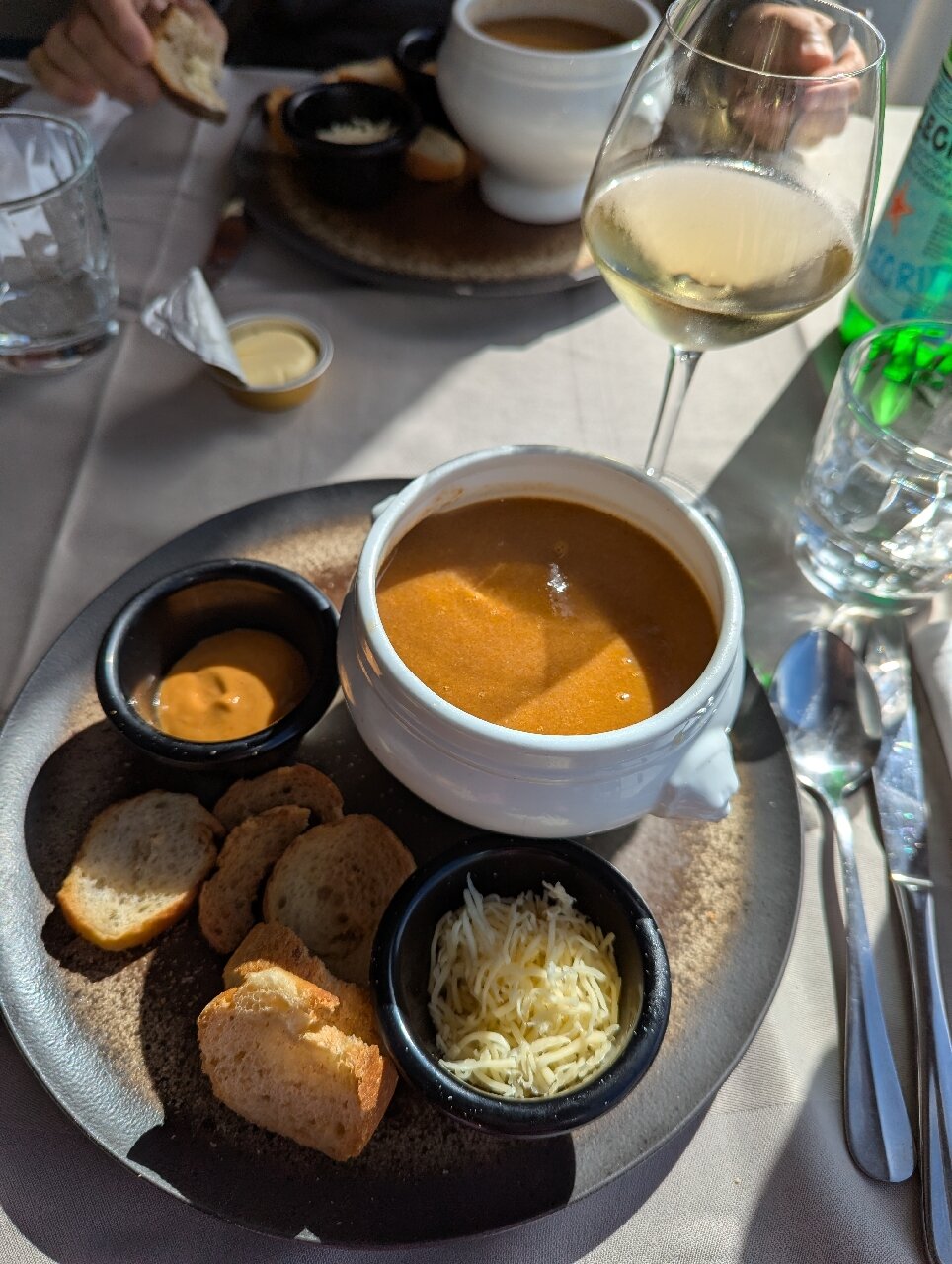 La Mere Champlain Hotel Restaurant-官方