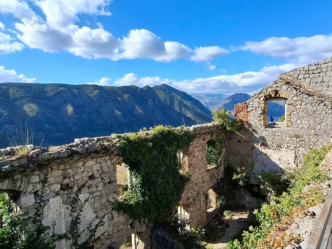 Kotor Fortress-Spiljari必去景点