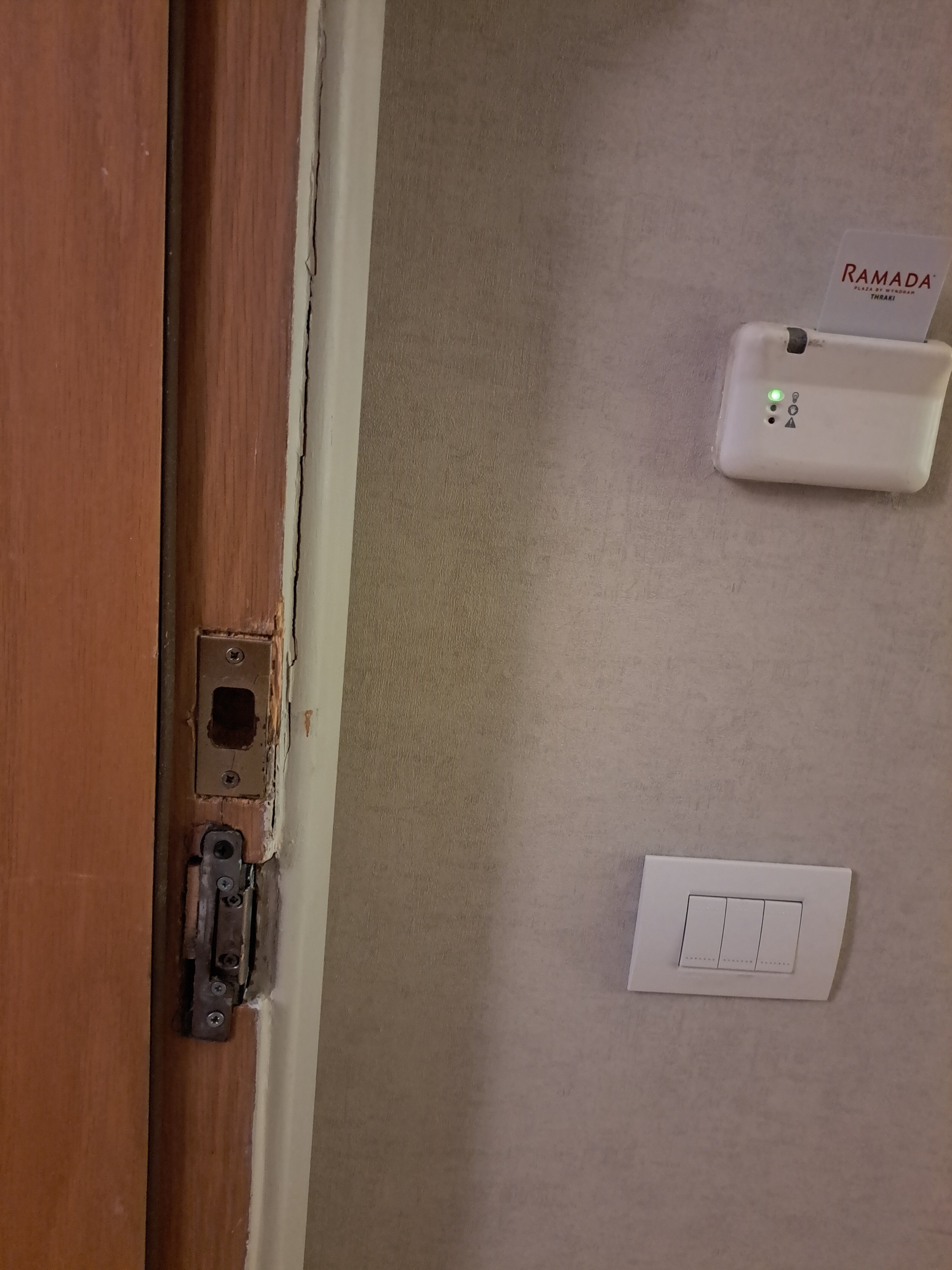 Ramada Plaza by Wyndham Thraki-浴室