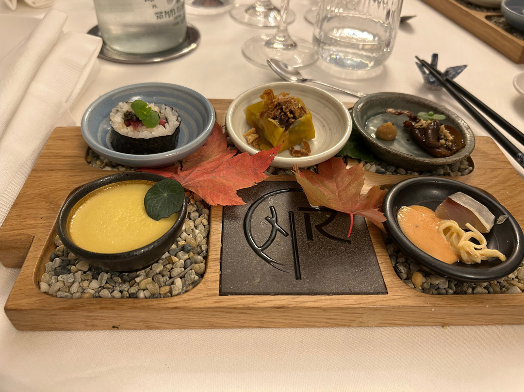 Le Châtel Restaurant