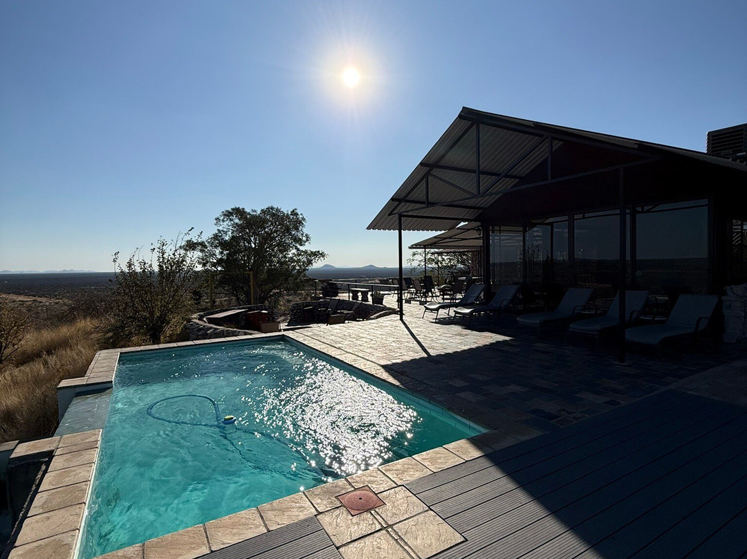 Aloegrove Safari Lodge主图