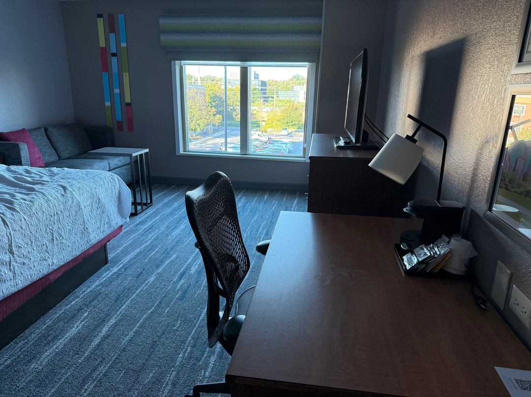 芝加哥北岸希尔顿旅馆&套房酒店主图