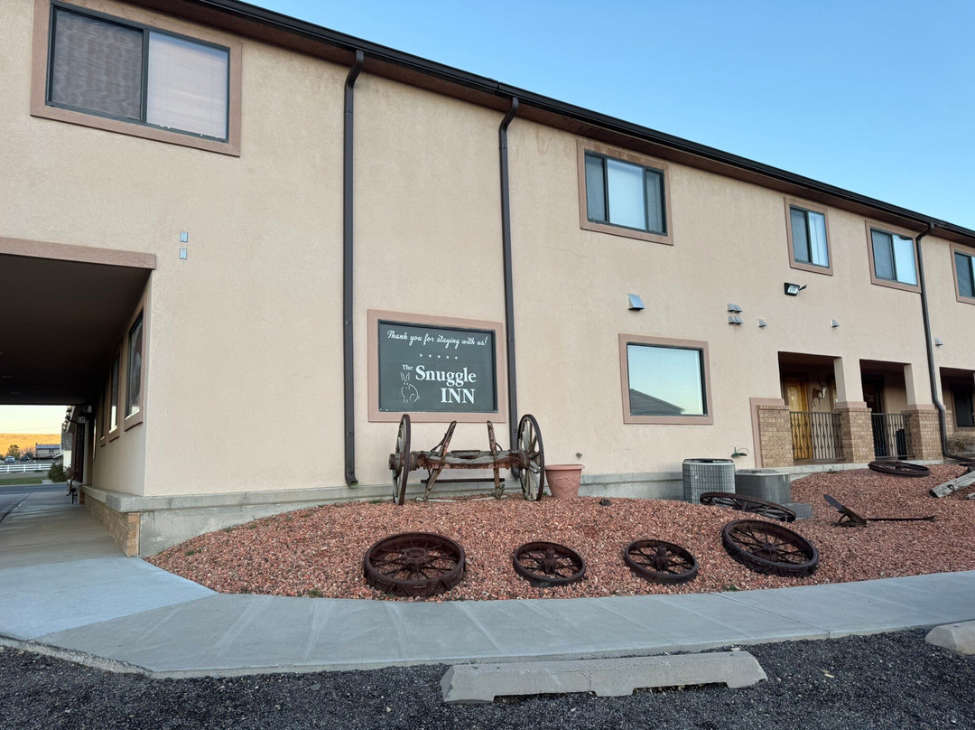 The Snuggle Inn主图