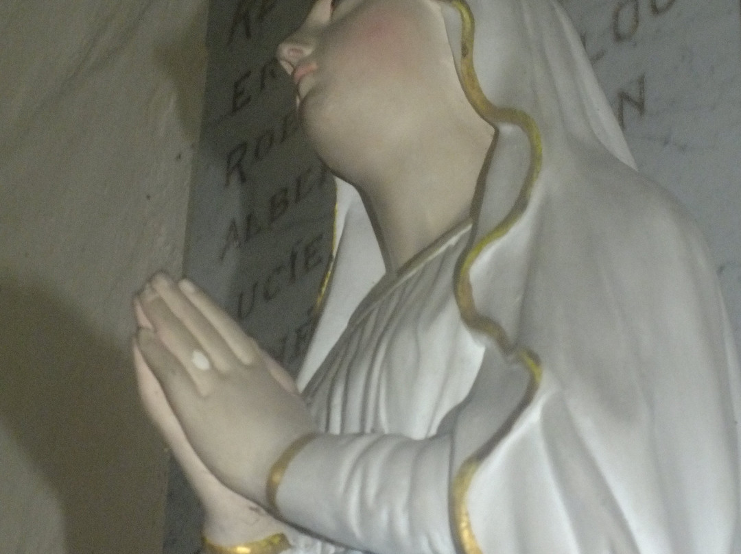 église Saint Pierre-Romilly-sur-Aigre必去景点