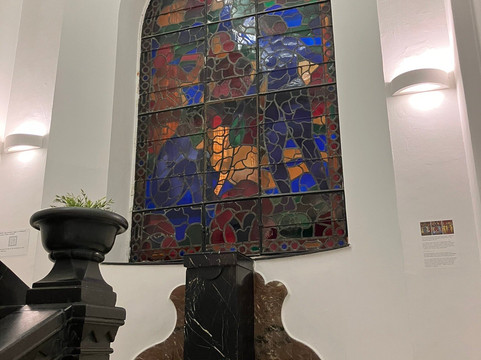 Robert Capa Contemporary Photography Center-布达佩斯必去景点