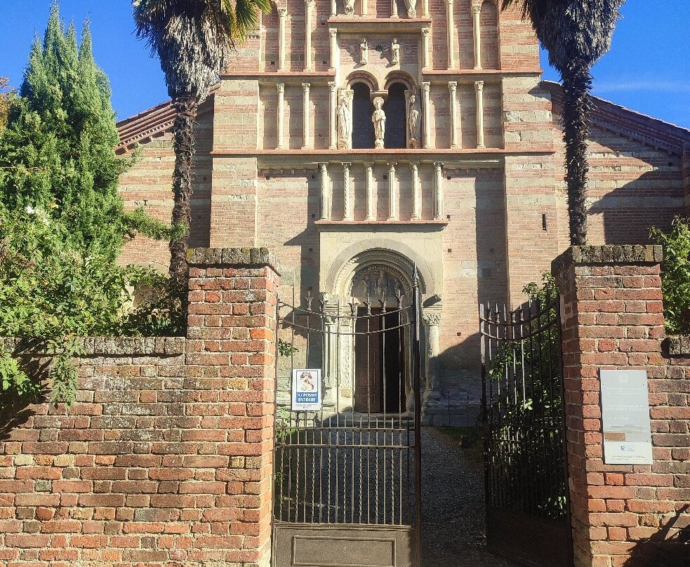 Abbazia di Santa Maria di Vezzolano-Albugnano必去景点