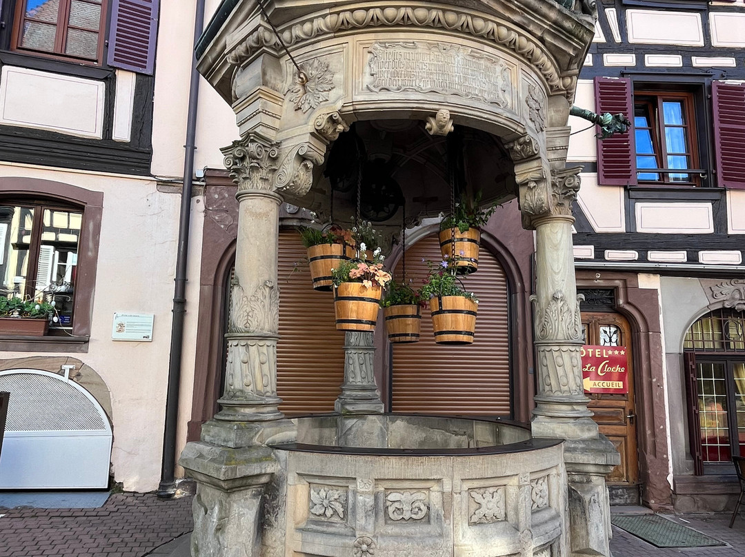 Le Puits a Six Seaux-奥贝奈必去景点