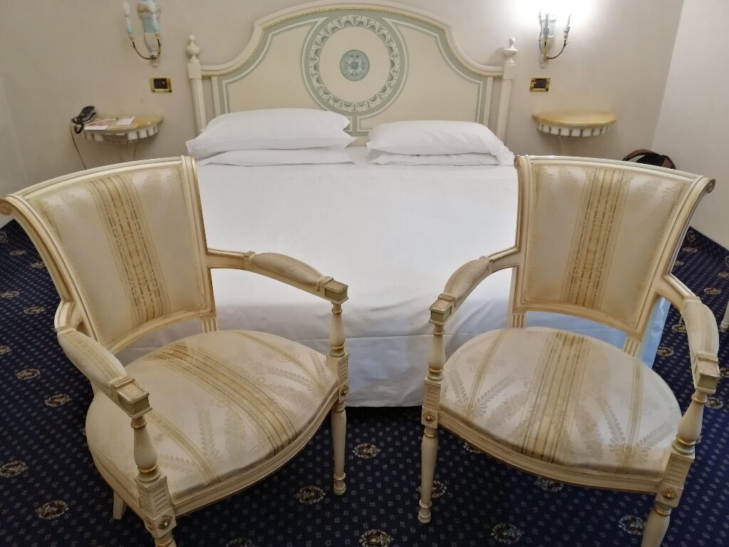 司汤达酒店主图