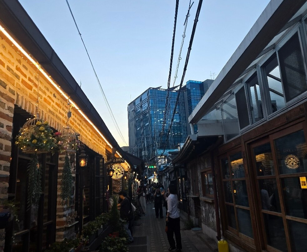 Ikseon-dong Hanok Street-首尔必去景点