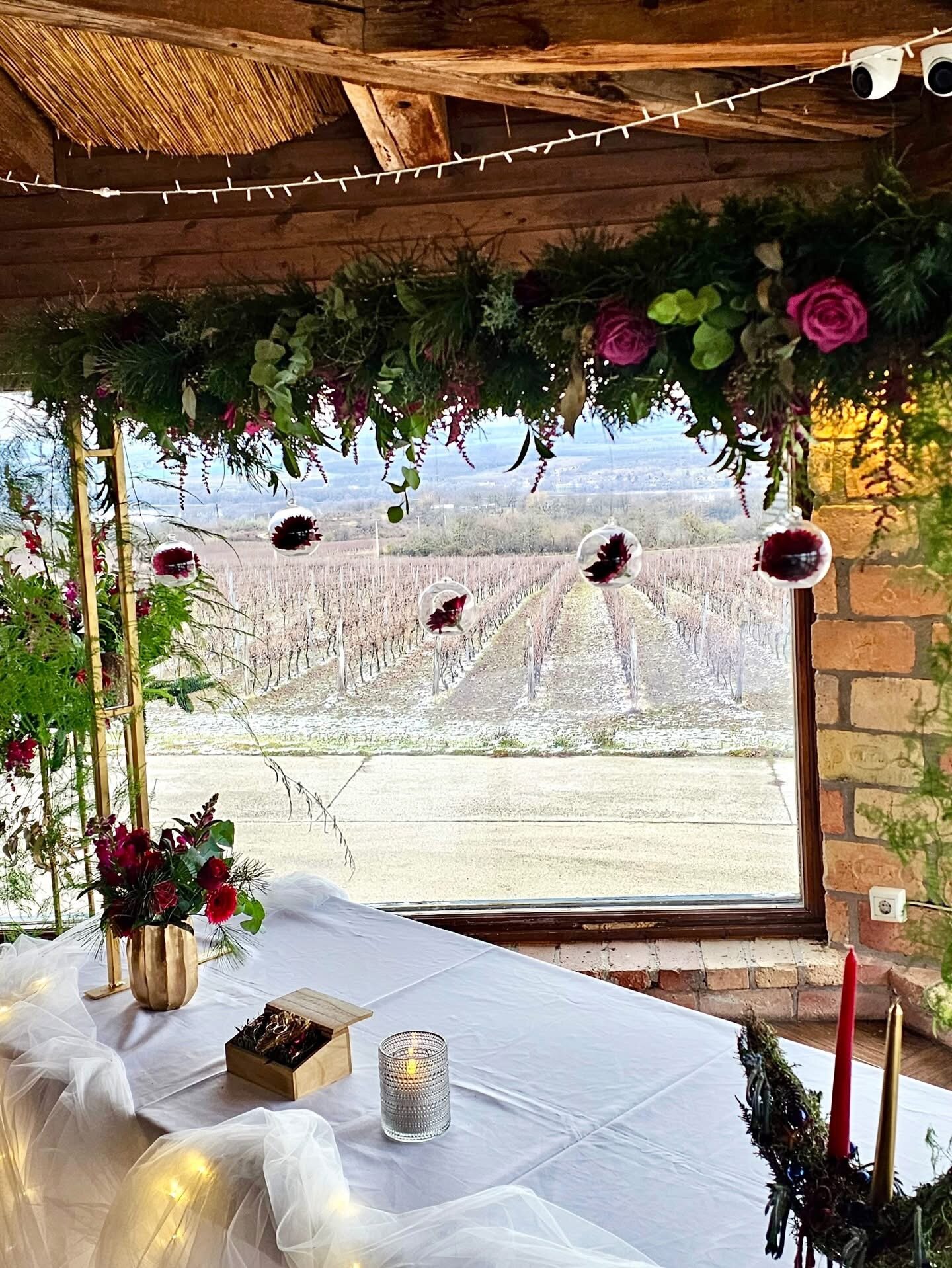 Hilltop Borbirtok & Étterem-官方