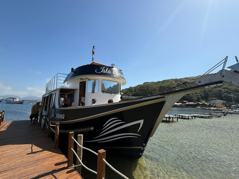 Passeio de barco Costa da Lagoa, Escuna Isla Serena