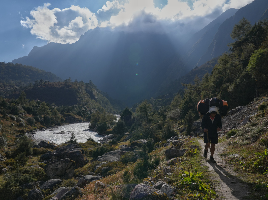 Touren Nepal Treks-Budhanilkantha必去景点