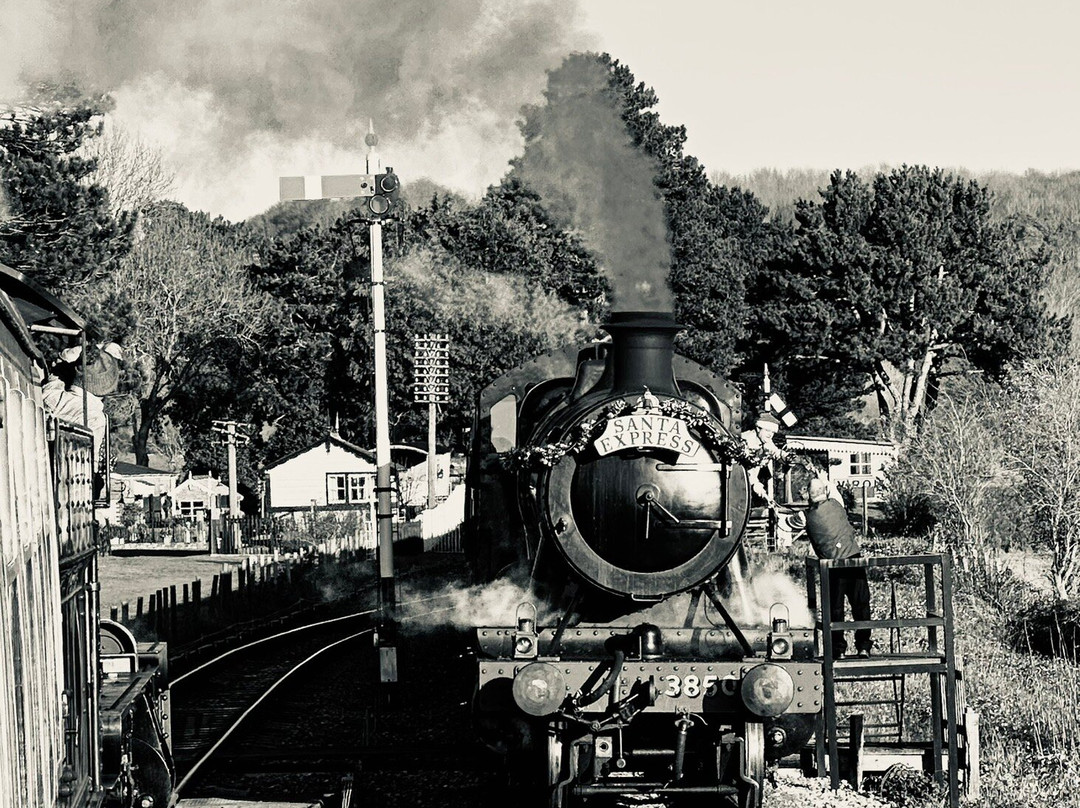 格洛斯特-沃里克铁路-切尔滕纳姆必去景点