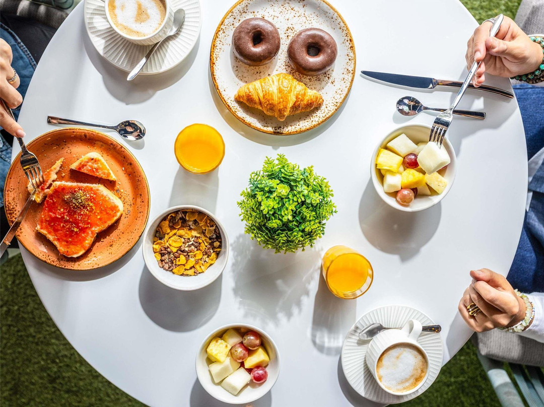 Torres de la Alameda酒店住宿-宜必思阿尔卡拉格瑞纳酒店