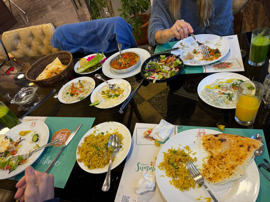 Lo'Lo't Alrawda Restaurant