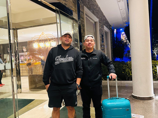 假日酒店度假村主图