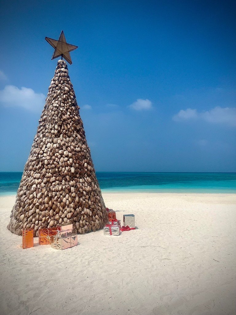 Avani+ Fares Maldives Resort-官方