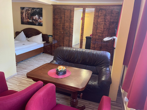 LR6餐厅酒店主图