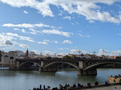 伊莎贝尔二世桥-塞维利亚必去景点