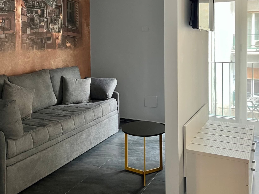 阿尔玛酒店主图