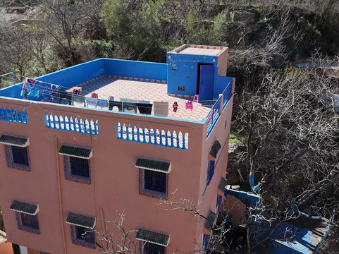 乌利吉酒店主图