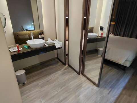 曼特宁皇家NH典藏酒店主图