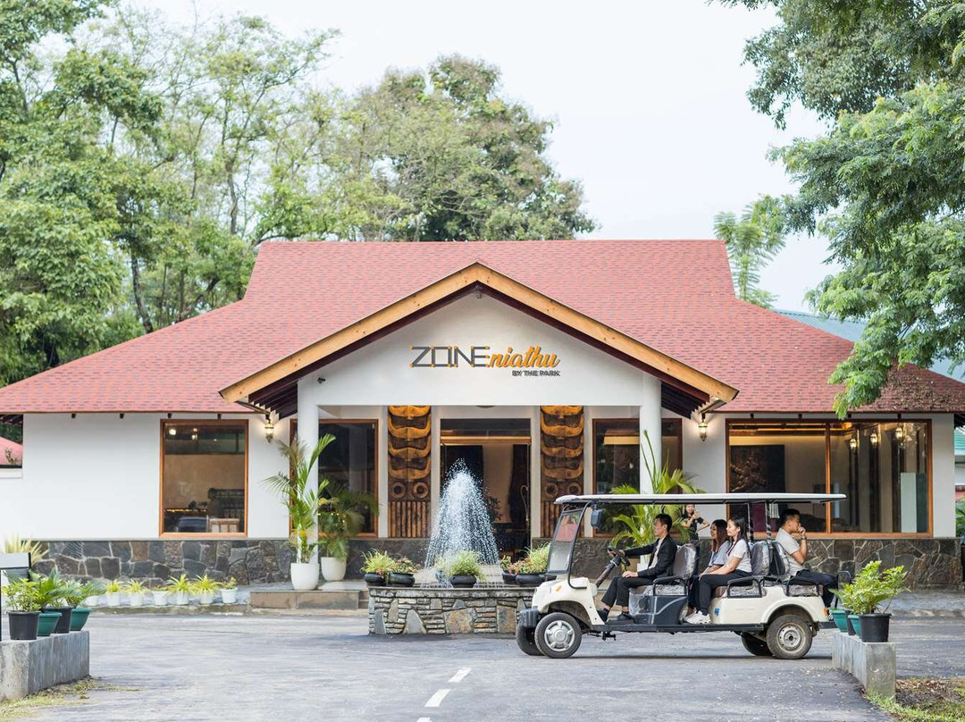 Zone Niathu Dimapur By The Park主图