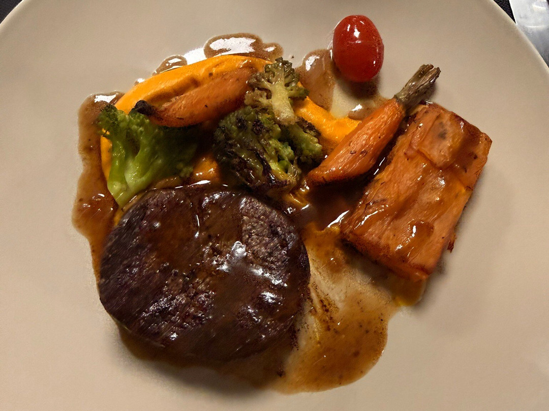 阿让唐阿尔勒原生酒店主图