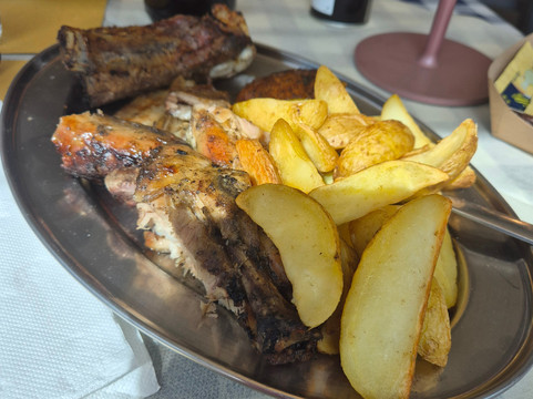 巴迪亚农场旅馆主图