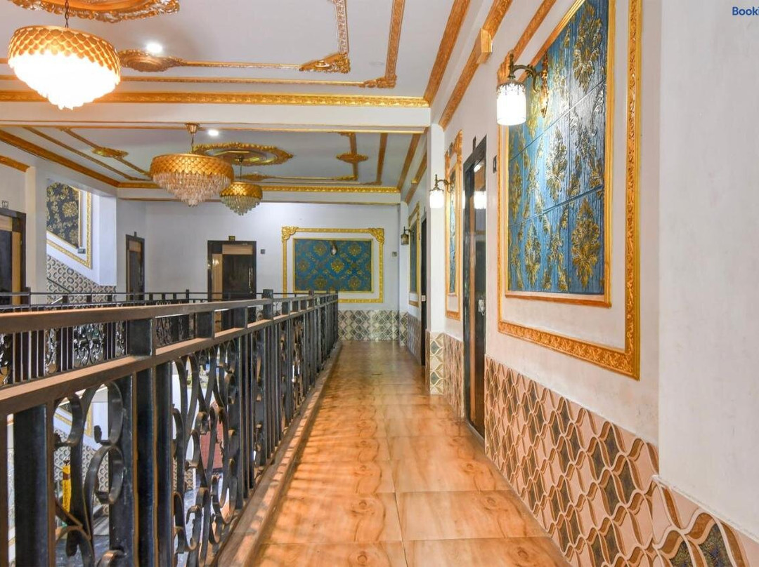 SPOT ON The Green Palace