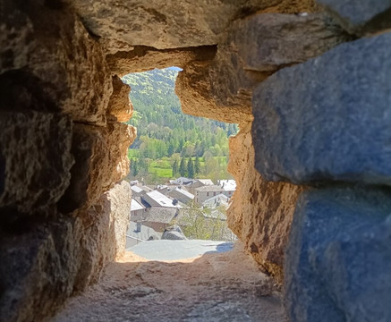 Château de Quérigut-Querigut必去景点