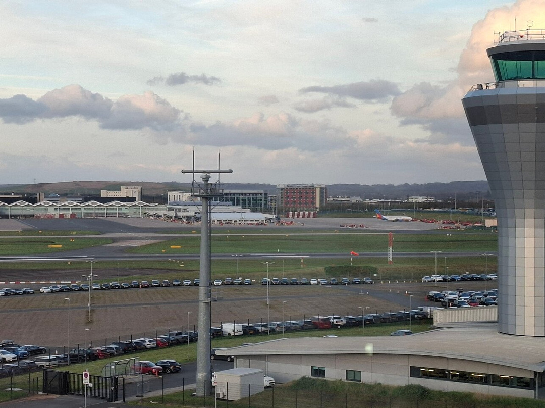 伯明翰机场旅屋酒店主图