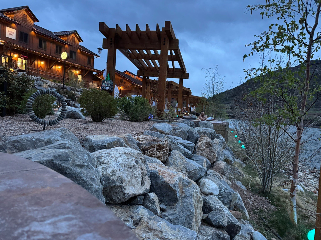 Iron Mountain Hot Springs-格伦伍德温泉必去景点