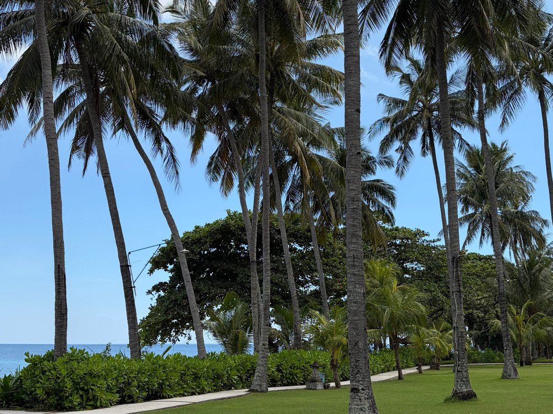 洛姆布克假日酒店主图