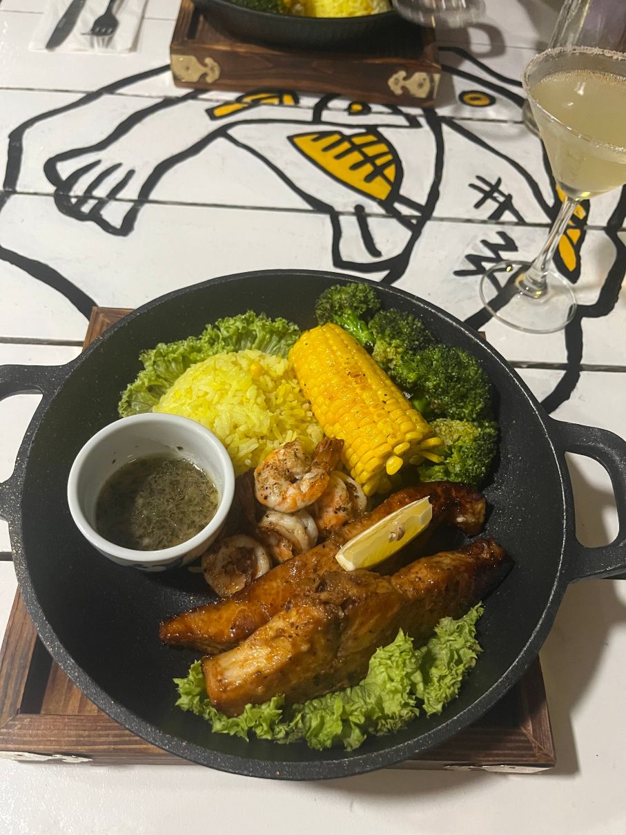 停泊岛海滩箱子旅馆-餐饮